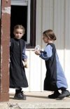 amish-girls-cp-10853761.jpg